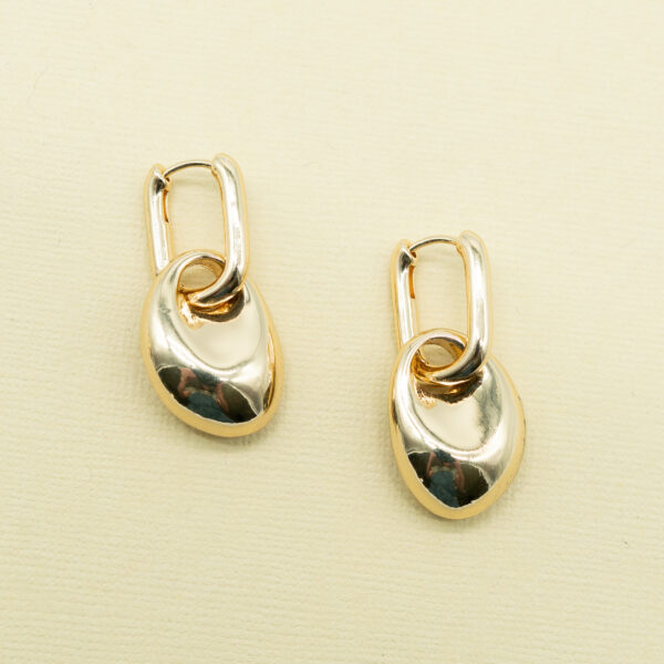 GOLD LINK HINGE EARRINGS - Image 2