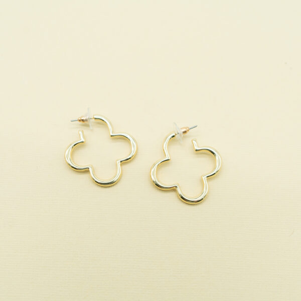 GOLD SHINY CLOVER EARRINGS - Image 3