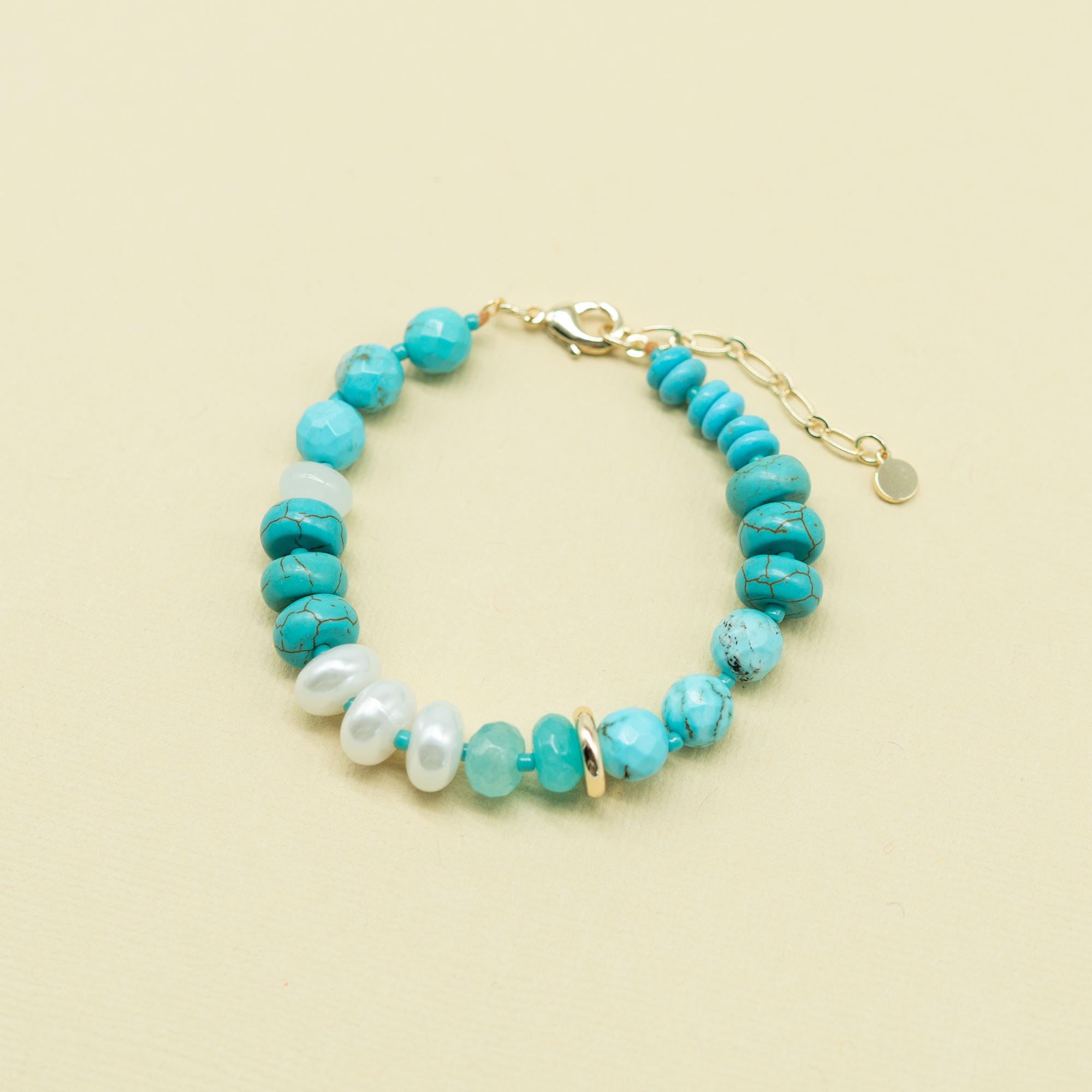 TURQUOISE STONE STRAND BRACELET - Image 2