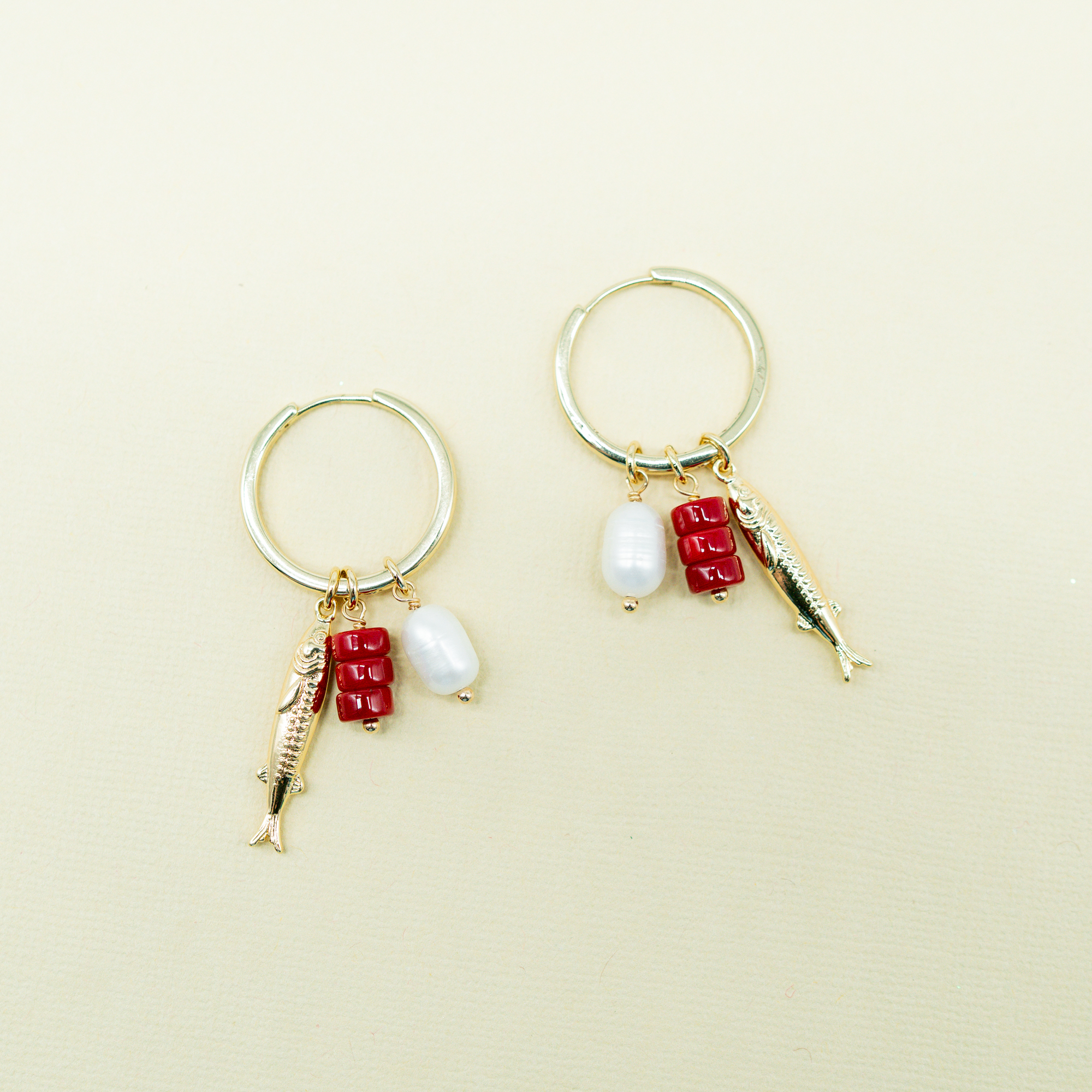 RED STONE CHARM FISH EARRINGS - Image 2