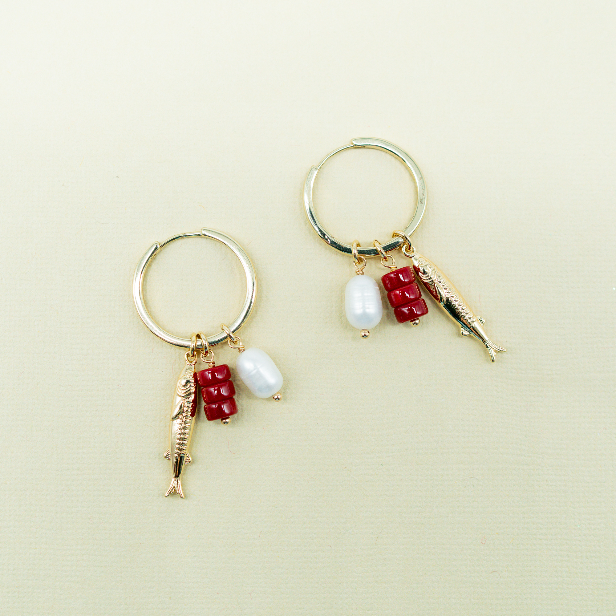 RED STONE CHARM FISH EARRINGS - Image 3