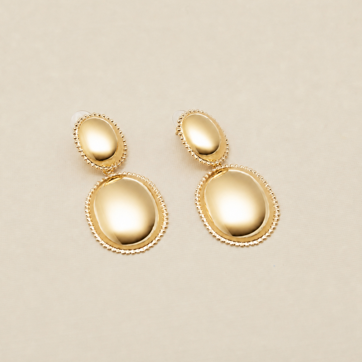 BOLD GOLD EARRINGS - Image 3