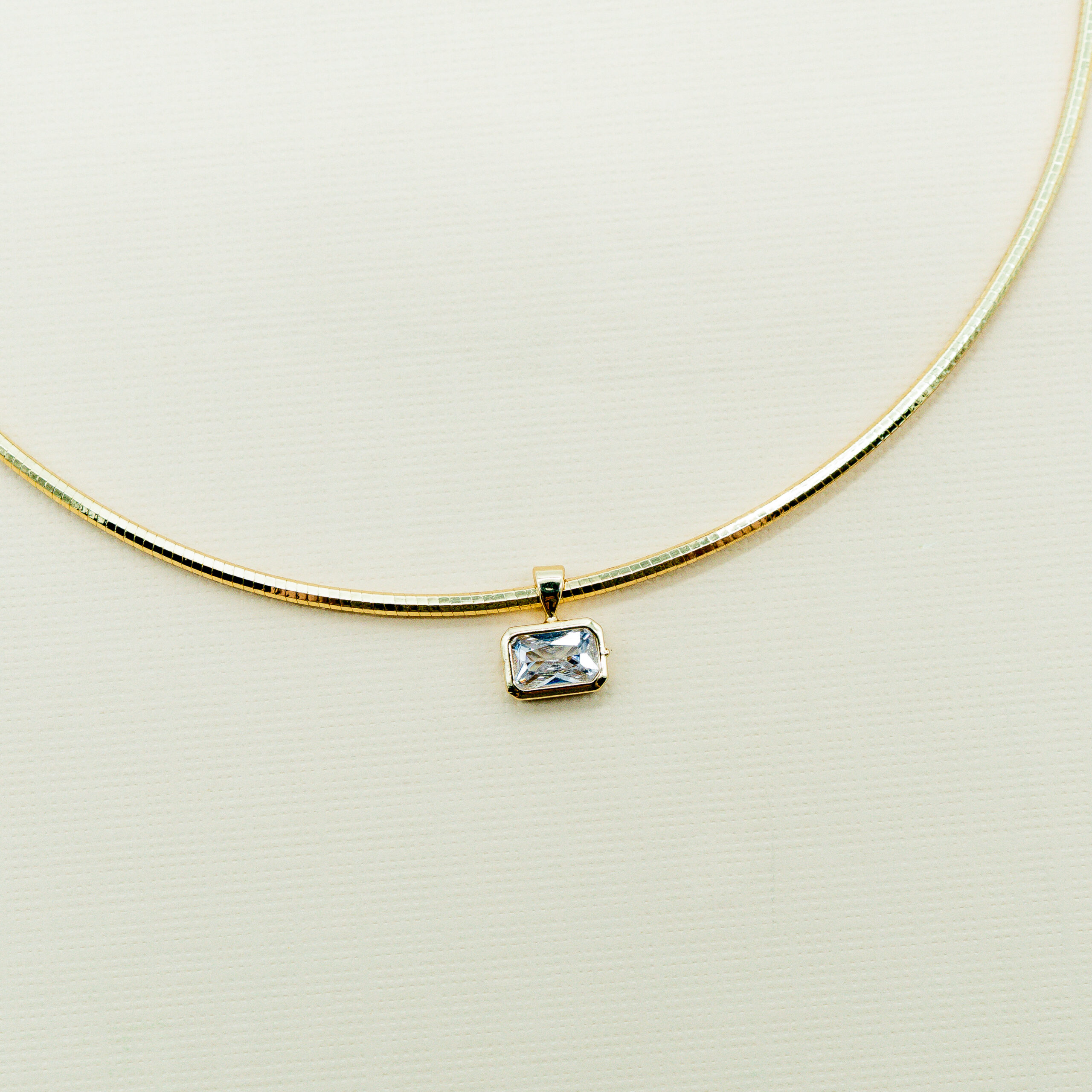 MINI CRYSTAL COLLAR NECKLACE - Image 2